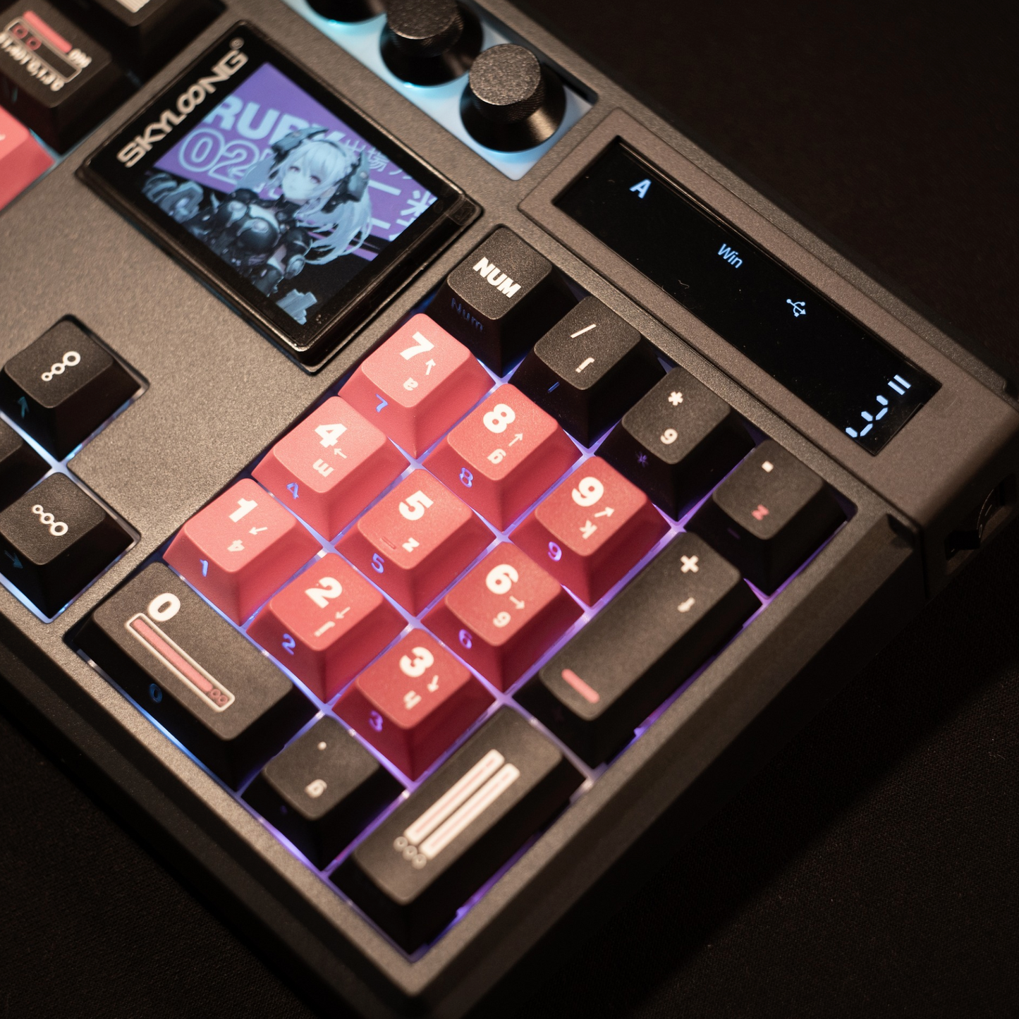 Mechanical Gaming Keyboard Full Layout with LCD Screen & 3 Knobs