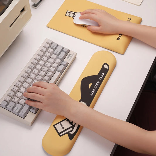 Memory Foam Wrist Support & Silicone Mouse Pad
