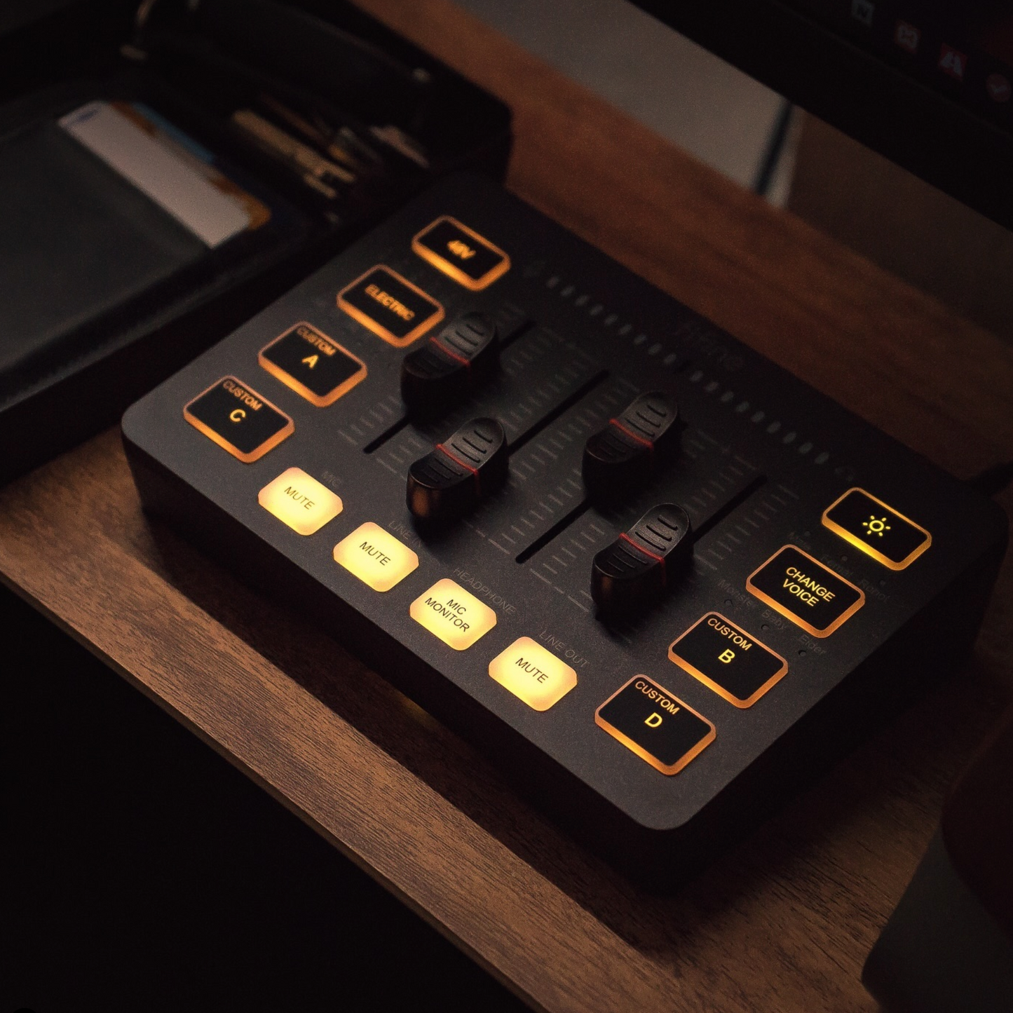 Ultimate Gaming Audio Mixer With 4 Channels