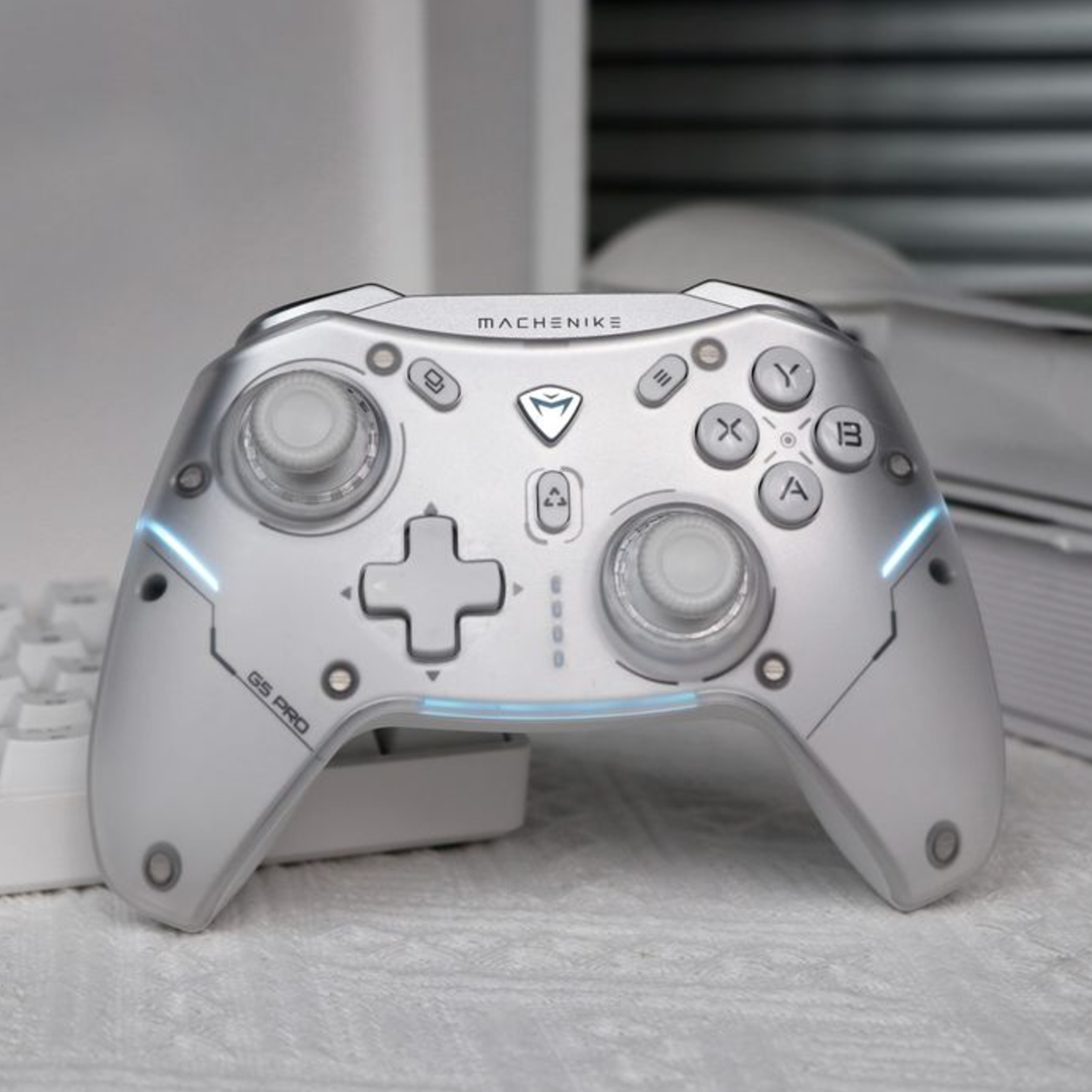 Hall Effect Wireless RGB Gamepad with Charging Dock